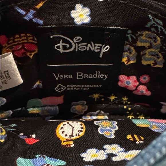 Disney x Vera Bradley Piglet Card Key Lanyard - Picture 2 of 8